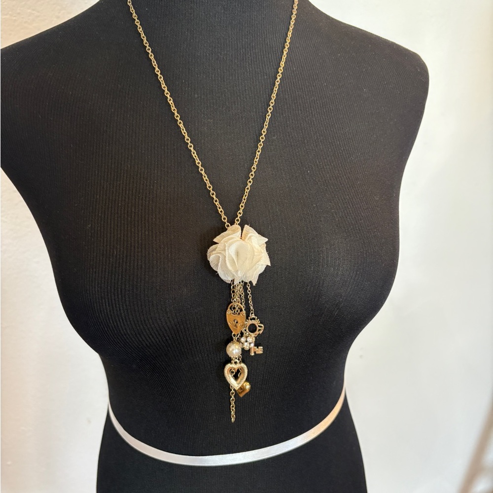 Elegant Gold Necklace with White Rose Pendant